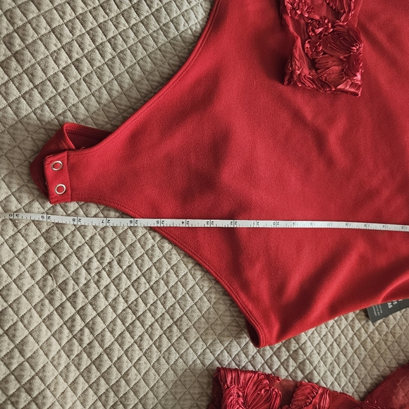 RED BODY SUIT SIZE M/ NWT - Picture 8 of 12